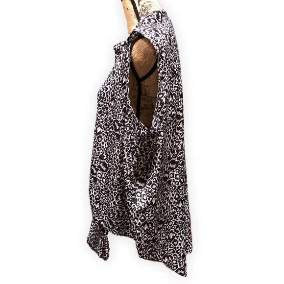 Loose Fit Leopard Print Sleeveless Front Tie Button Up Blouse from Indulge 2X - Picture 3 of 10